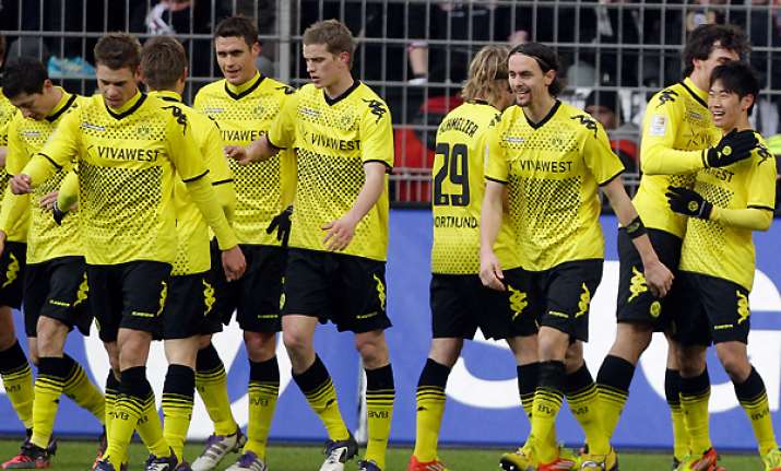 dortmund bayern munich both win in bundesliga