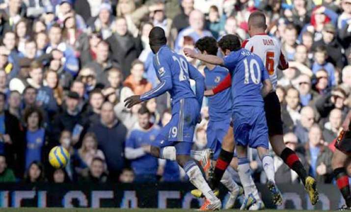 english fa cup 4 goal wins for chelsea man city wigan