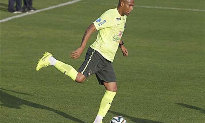 fifa world cup maicon to start for brazil against colombia