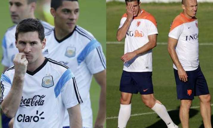 fifa world cup history hangs heavy as dutch argentina clash