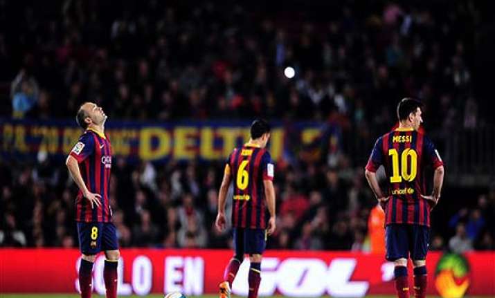 fifa suspends barcelona transfer ban during appeal