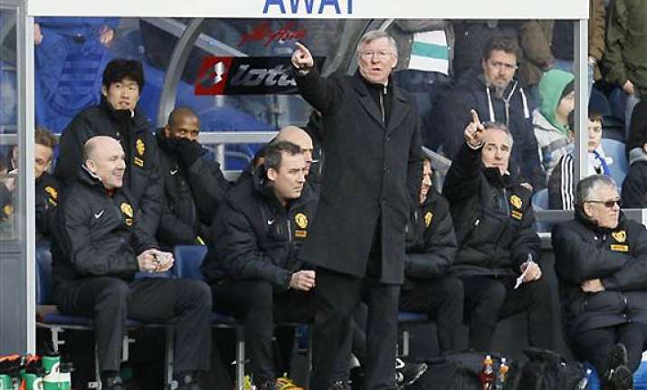 ferguson says he will stay with man utd for 3 more years