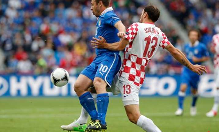 france team praises quality of donbass arena field