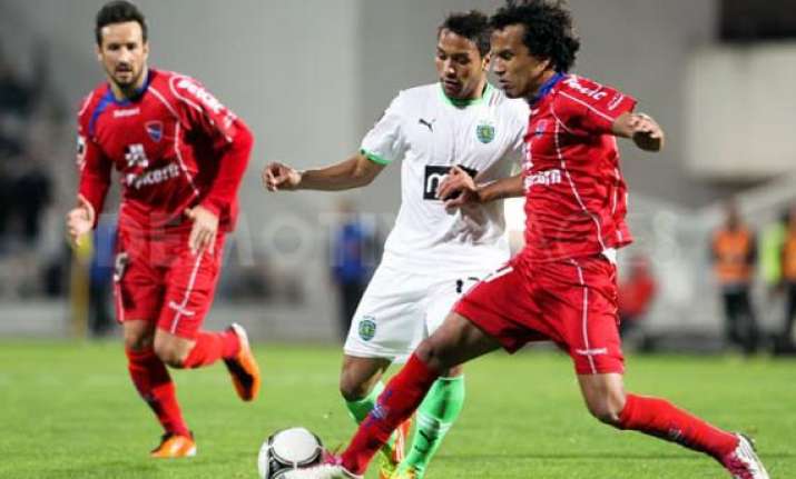 gil vicente beats sporting lisbon 2 0 in portugal