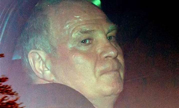 hoeness accepts conviction quits as bayern boss