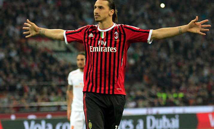 ibrahimovic scores late winner against roma