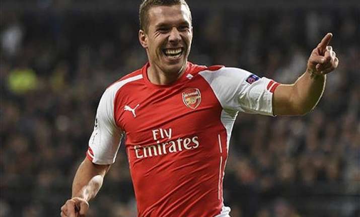champions league arsenal beats anderlecht 2 1 to stay 2nd