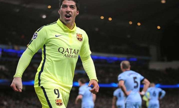 suarez leads barcelona to win bueno scores 4 for rayo