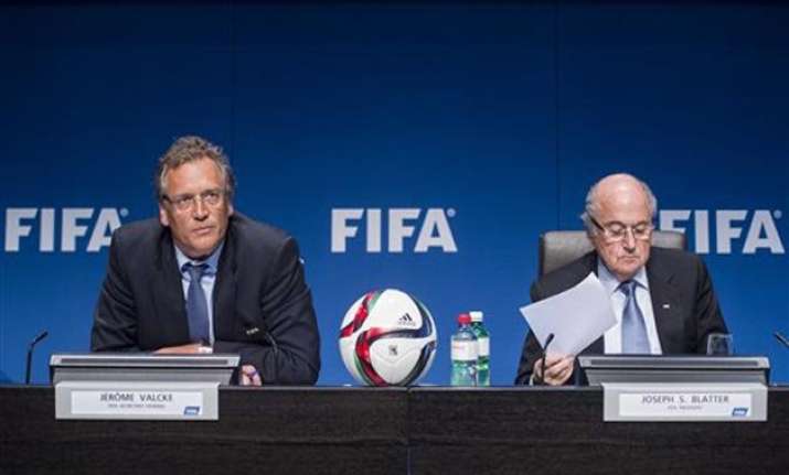 fifa kicks off 2026 world cup bidding 2022 start left open