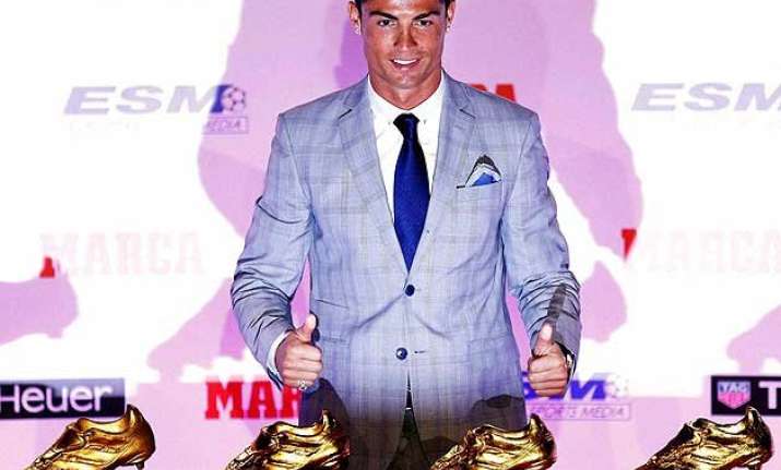 cristiano ronaldo receives record fourth golden boot