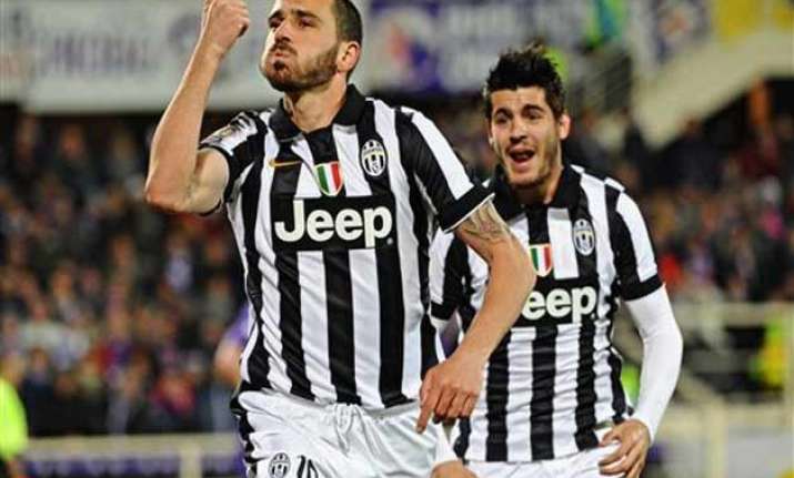 juventus beats fiorentina 3 0 to reach italian cup final