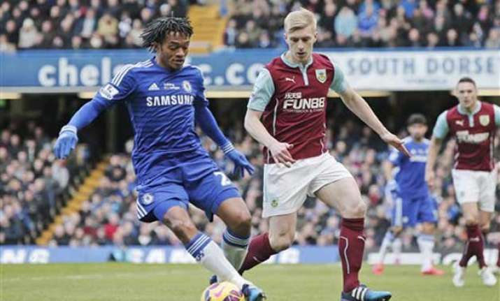 epl leader chelsea held 1 1 by burnley after matic sent off