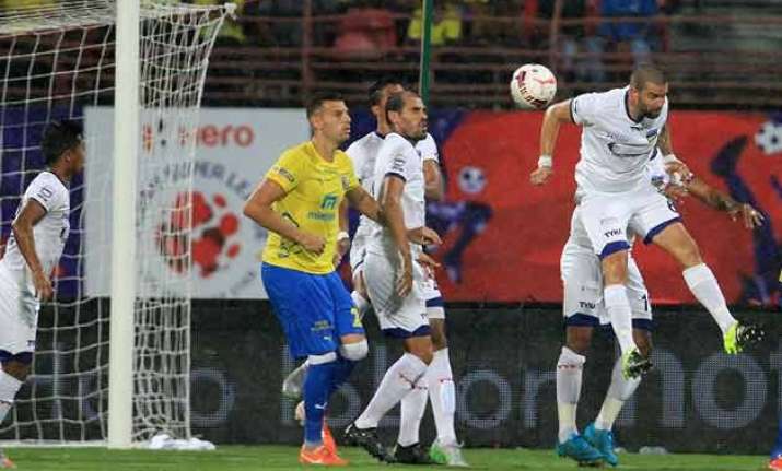 isl kerala blasters chennaiyin fc settle for 1 1 draw