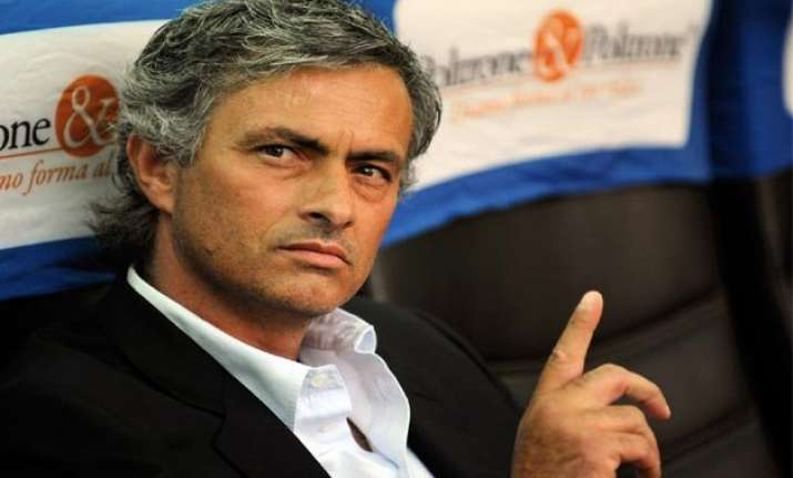 jose mourinho wins premier league manager of the season