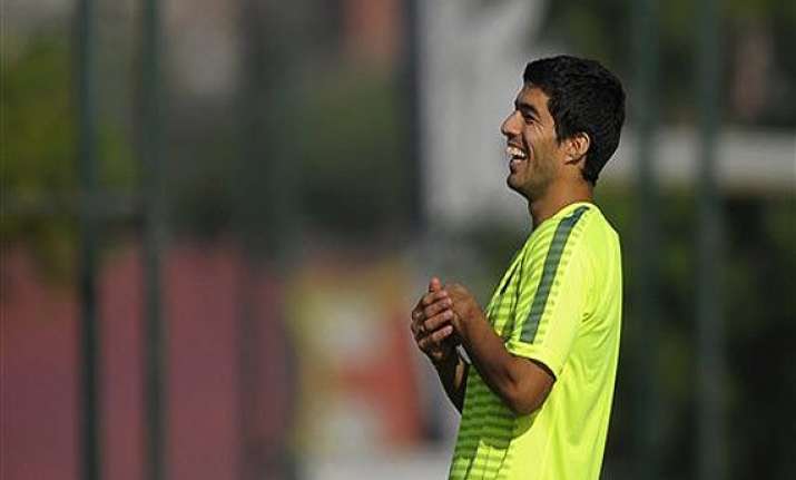 luis suarez to return in clasico after biting ban