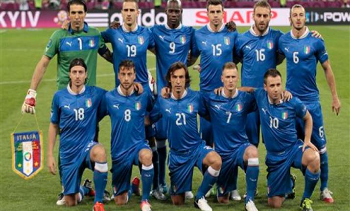 italy seeking to end spain s domination in final