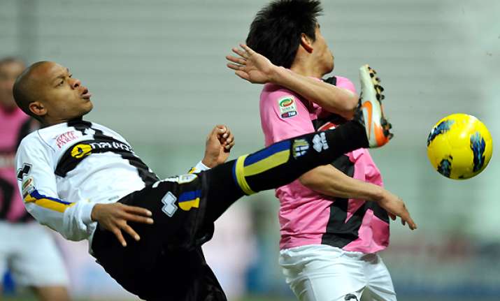 juventus misses chance to go top of serie a