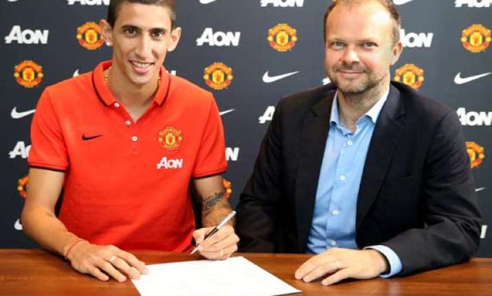 manchester united signs angel di maria for 99 million