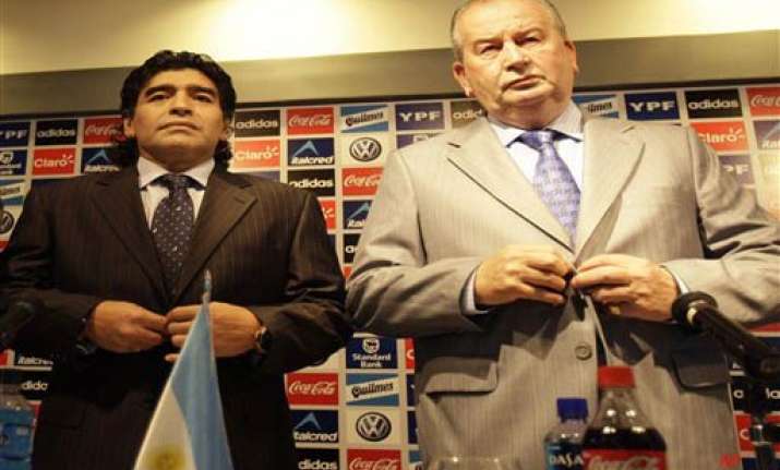 maradona repeats doping charges against federation chief