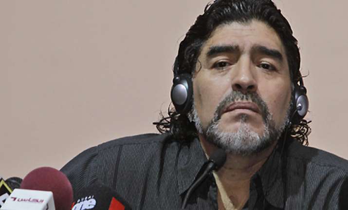 maradona sustains minor injuries in car accident