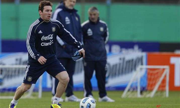 messi tevez make argentina copa america squad