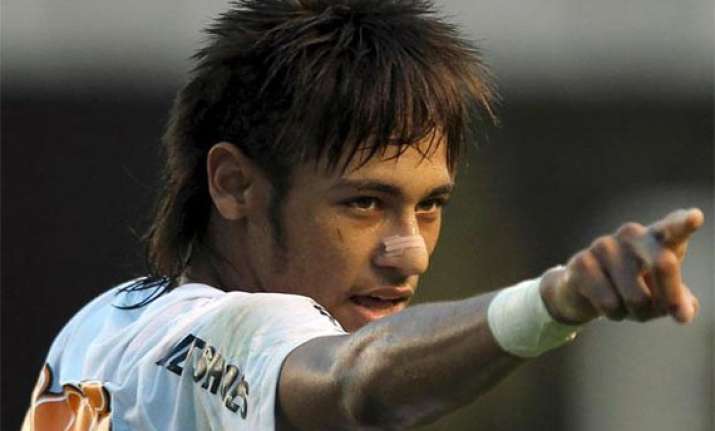 neymar training alone ahead of barcelona arrival