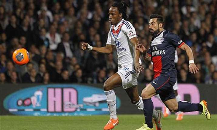 psg loses 1 0 at lyon in french league