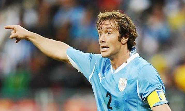 psg signs defender diego lugano from fenerbahce