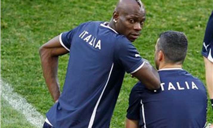 peter pan balotelli cool before england match