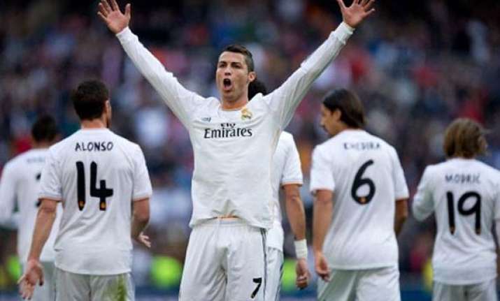 real madrid cruise into copa del rey final