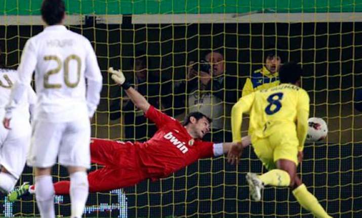 real madrid slips to 1 1 draw at villarrea