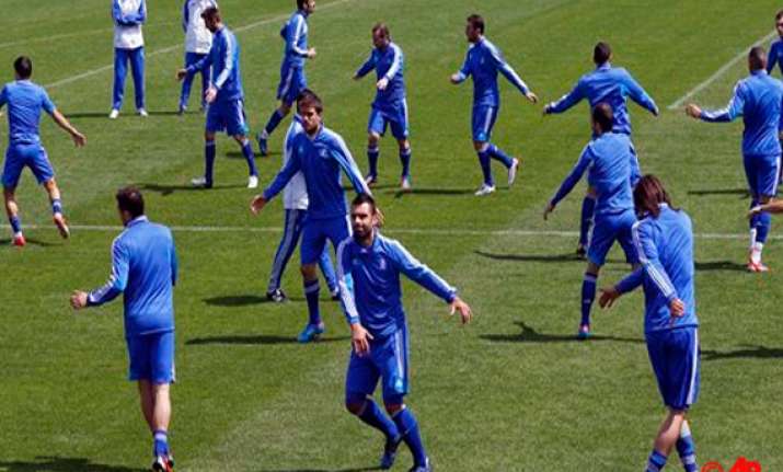 germany shouldn t underestimate greece says coach rehhagel