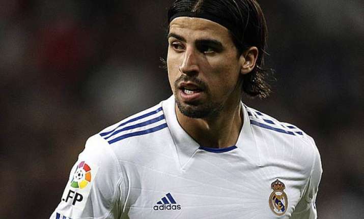 sami khedira returns to real madrid squad after leg injury