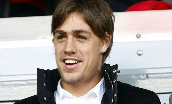 sebastian coates completes move to liverpool