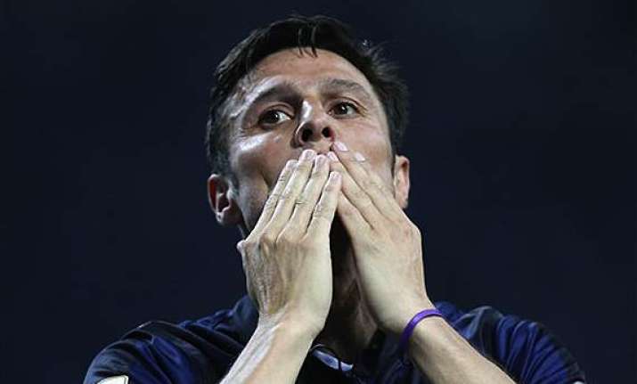 serie a inter milan beats lazio 4 1 in final javier zanetti