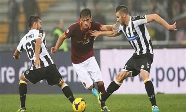 serie a 10 man roma beats udinese 1 0 to set record