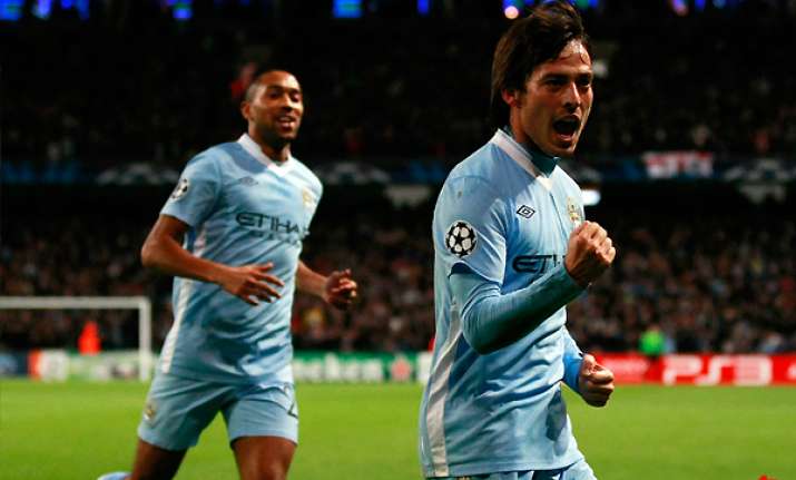 silva goal keeps man city on top of premier league
