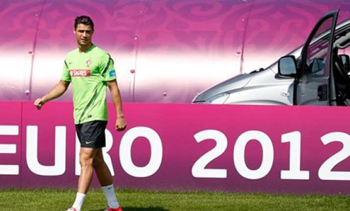 spain won t change style just to counter ronaldo