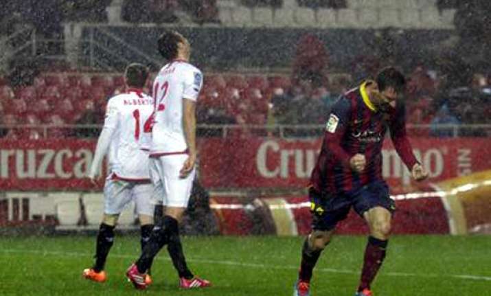 spanish league messi nets 2 barca fights back 4 1 at sevilla