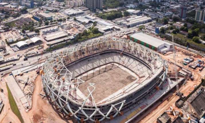 strike threatens to delay the reconstuction of curitiba