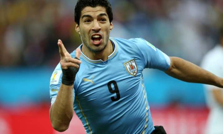 suarez could make barcelona debut against madrid