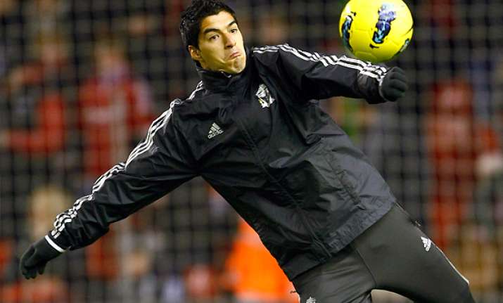 suarez called up for uruguay friendly with romania