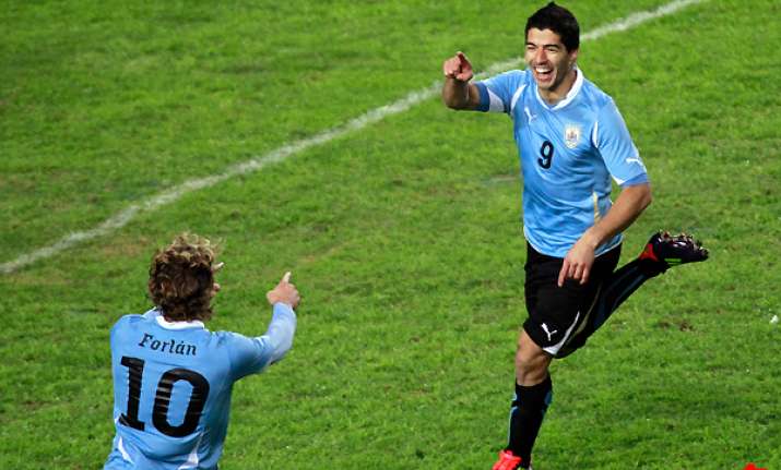 suarez s 2 goals put uruguay into final