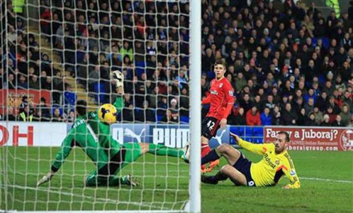 sunderland rallies to draw 2 2 at cardiff
