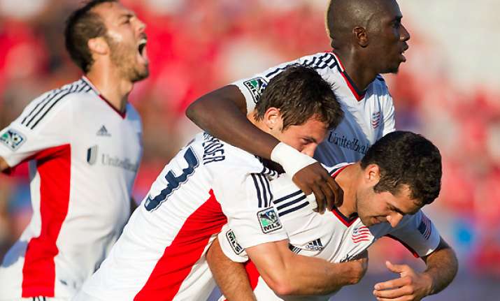 tierney lifts revolution to draw with toronto fc