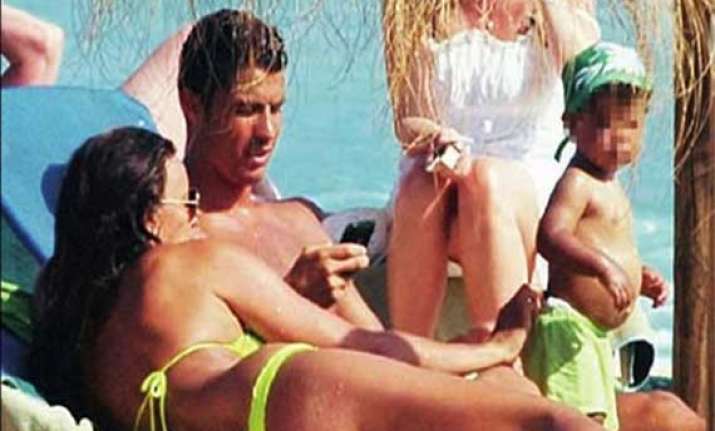 watch ronaldo getting cozy with sexy model girl friend
