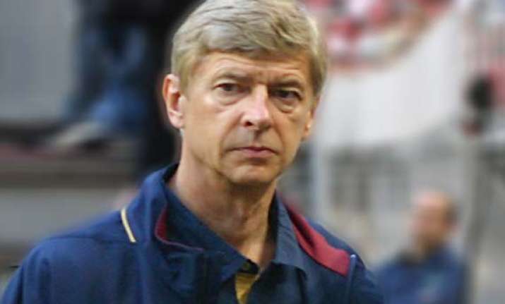 wenger interested in italian striker