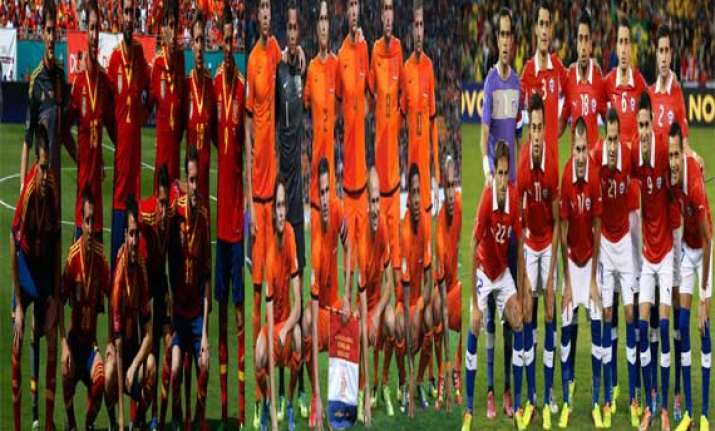 world cup spain netherlands should top group b but watch