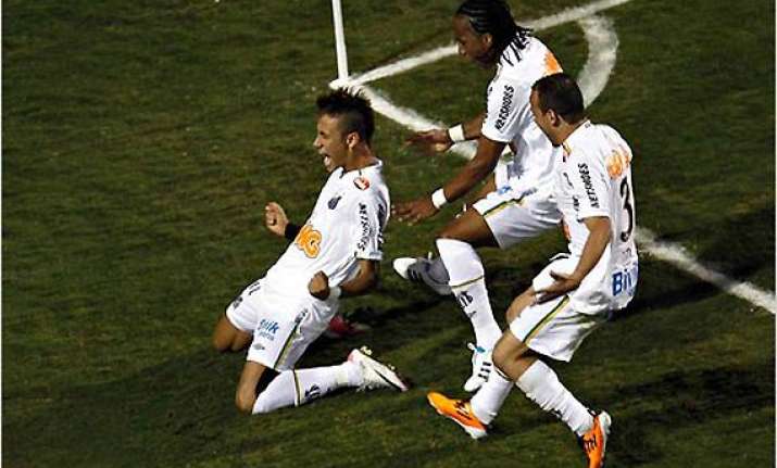 young santos stars lead libertadores win