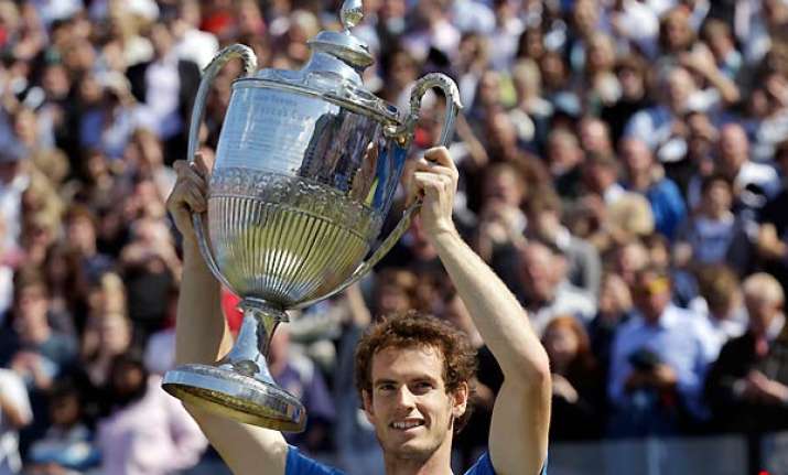 andy murrary wins his second queen s title